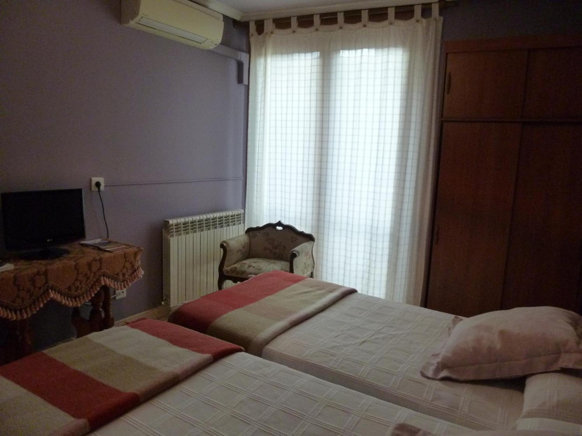 Hostal Ciudad De Najera Ruang foto